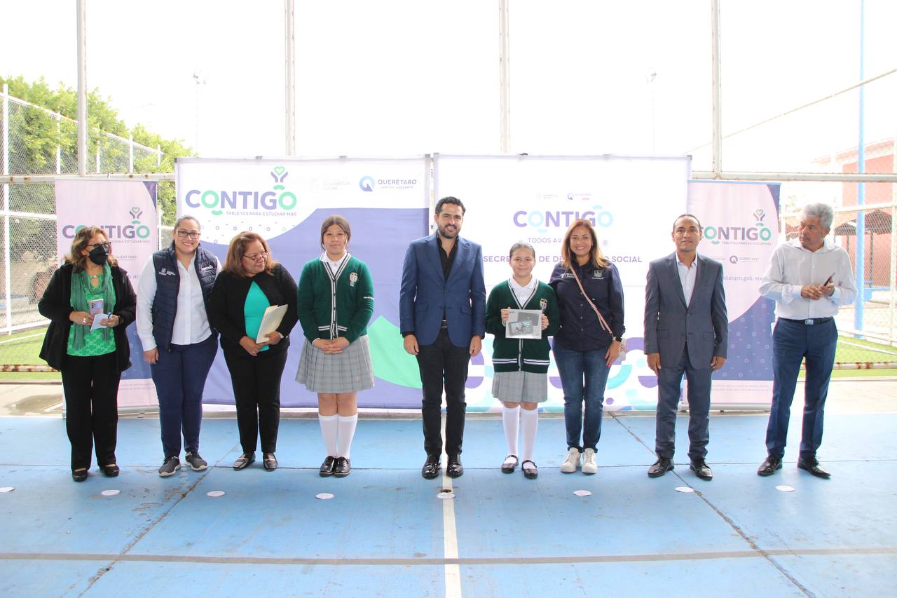 71_273_42142_266962349_18_9_23_SEDESOQ_ENTREGA_TABLETAS_SJR1.jpg