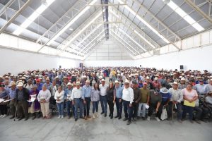 71_273_46918_796492946_SEDEA_Entrega_de_maiz_El_Marques_6