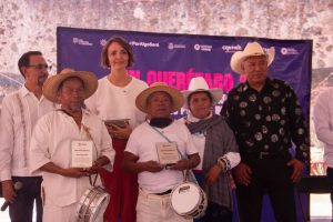 71_273_48843_1641718116_15_08_25_Pueblos_Indi__769_genas4.jpeg