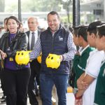 Roberto Cabrera asiste la entrega de botes de la campaña Teletón 2025