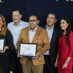 Mauricio Kuri y Roberto Cabrera reconocen a profesionistas de la FECAP San Juan del Río