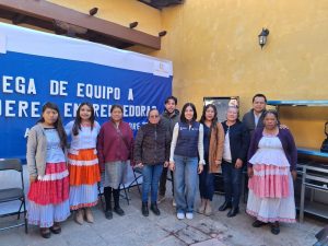71_273_49884_1995210341_20_11_ST_Entrega_Equipamiento_Amealco_Huimilpan_01.jpeg