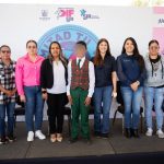 Sistema Municipal DIF entrega cemento y material didáctico a primaria de Estancia de Bordos