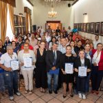 Roberto Cabrera entrega reconocimientos a Comités de Contraloría Social