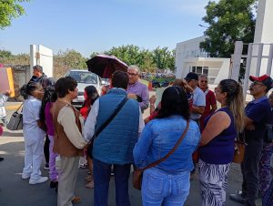 Vecinos de Doroteo Arango se manifiestan en Centro Cívico de San Juan del Río